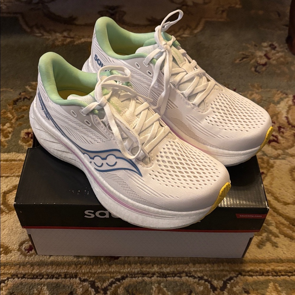 NEW Saucony Ride 18 White Verbana S11000141 Sz 6.5